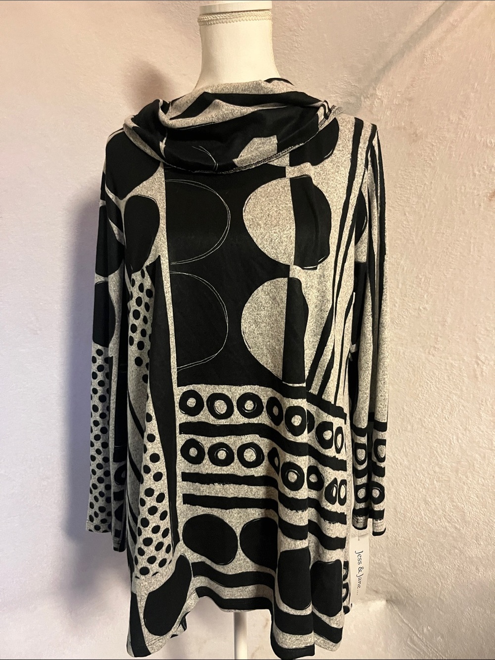 Modern Geometric Cowl Neck Tunic Sweater - Black & Gray